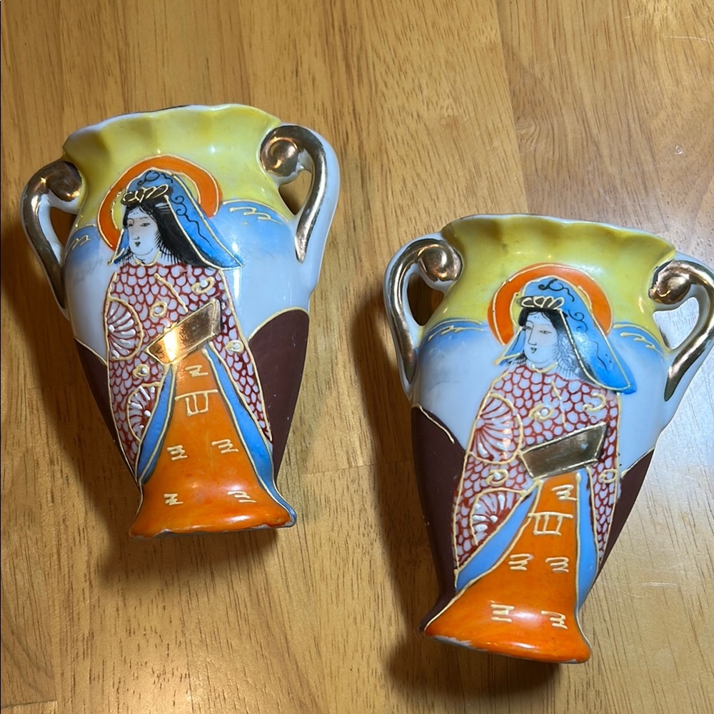 Vintage Occupied Japanese Moriage Geisha Empress mini Decorative Vases porcelain